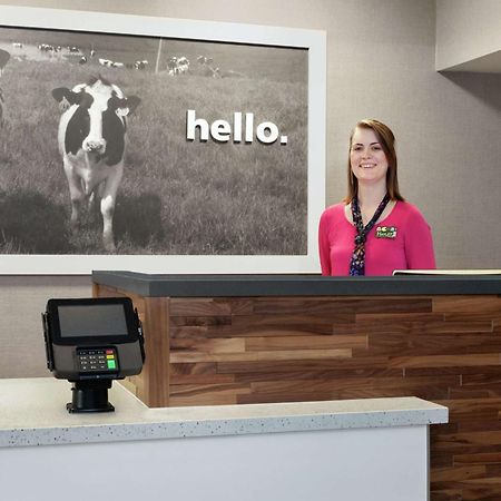 Hampton Inn Tracy Kültér fotó