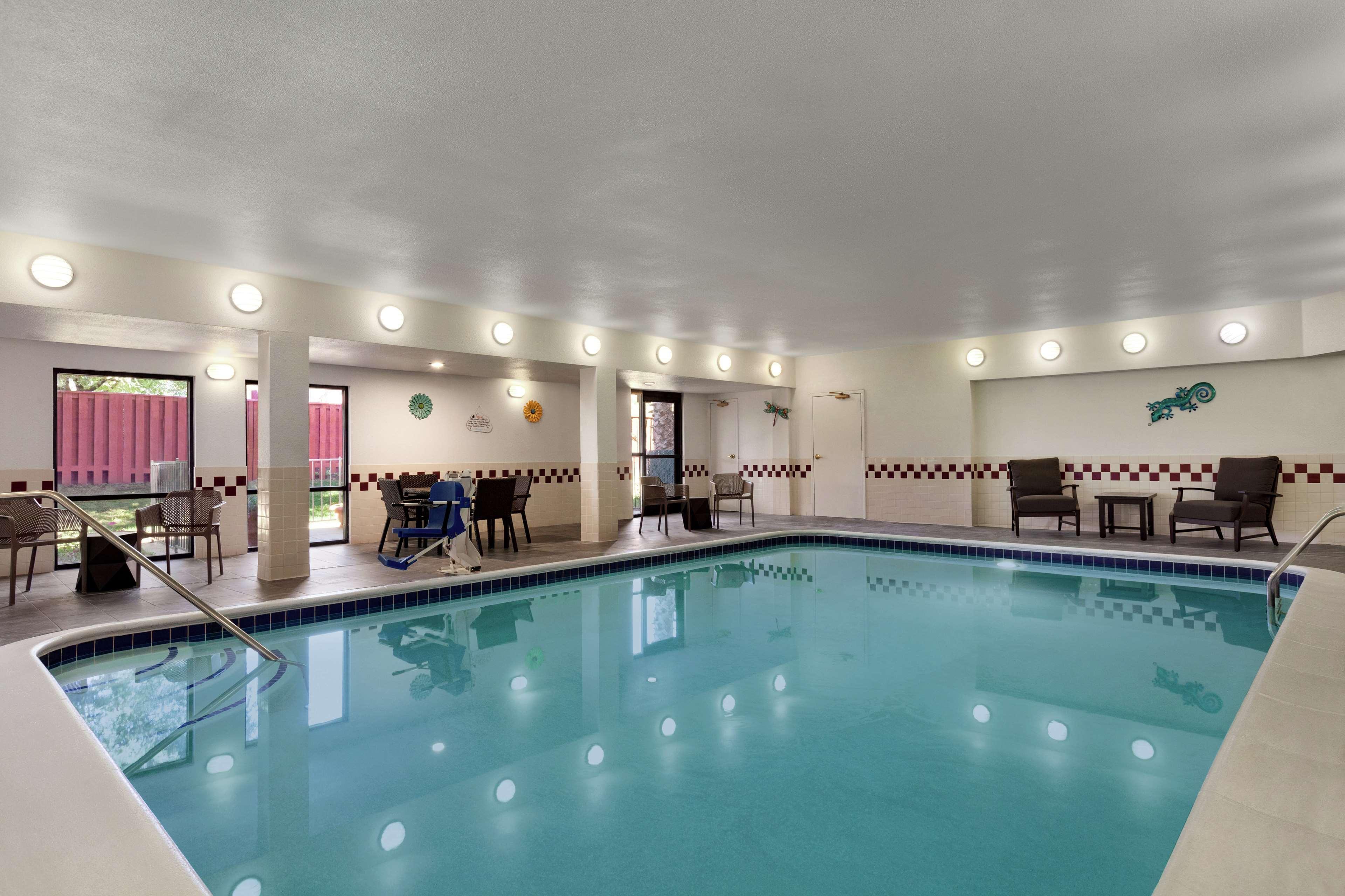 Hampton Inn Tracy Kültér fotó