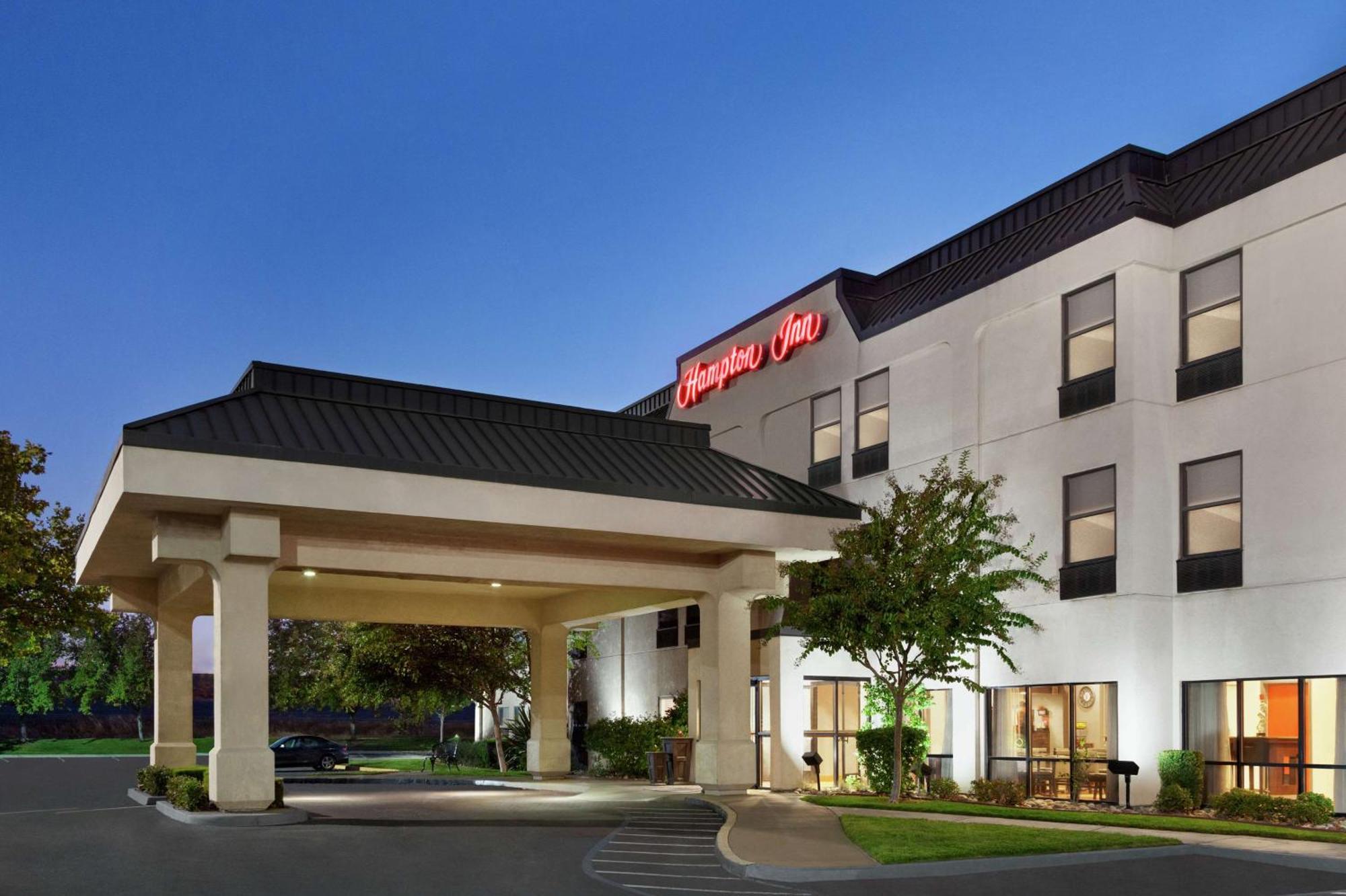 Hampton Inn Tracy Kültér fotó